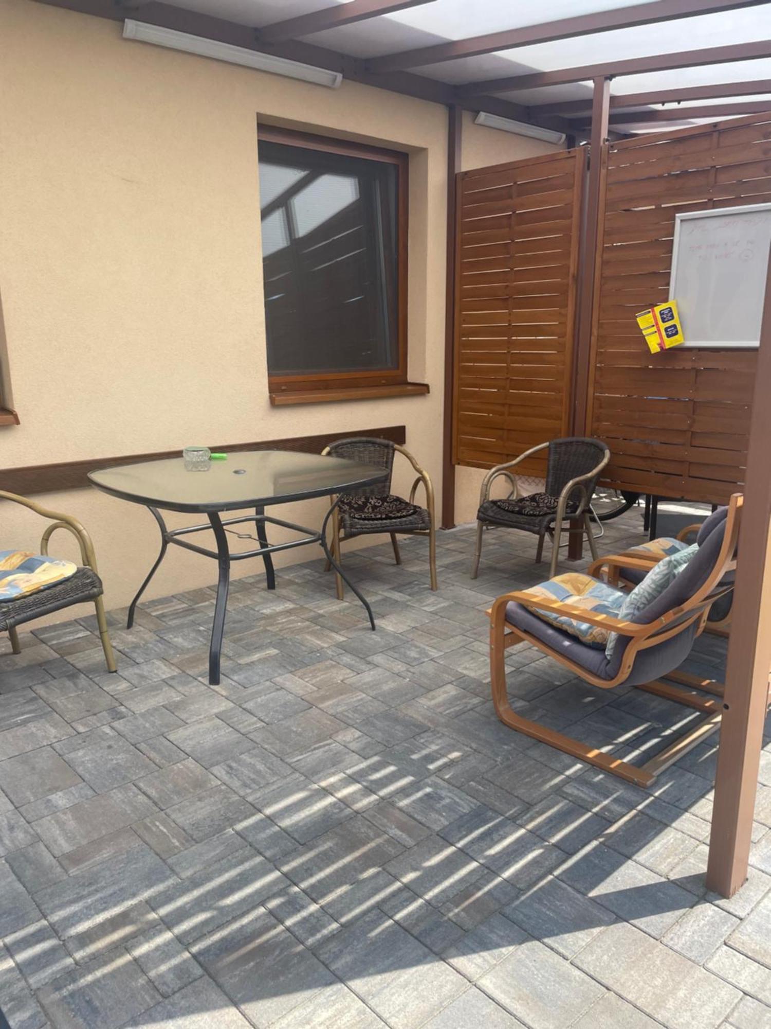 Apartman Losonci Nesvady- Pre 2 Osoby Studio Exterior foto